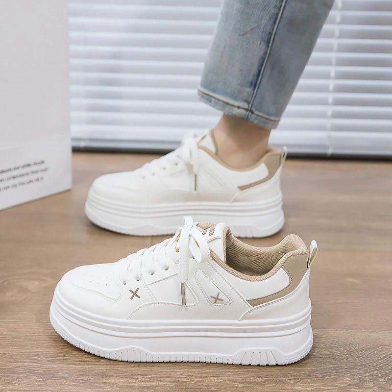 Women'S Shoes Back To School - Ademend witte schoenen studenten terug naar