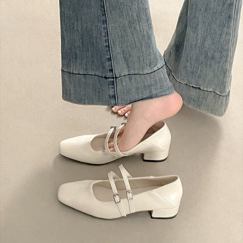 Vierkante neus lage hak dames  - Women Shoes Heels recensie en prijs